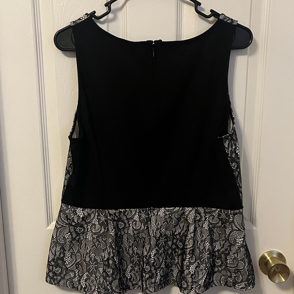 Elle Black and White Lace Peplum Blouse Size XL - Picture 3 of 4